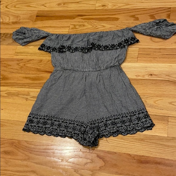 American Eagle Off Shoulder Gingham Romper - Picture 2 of 7